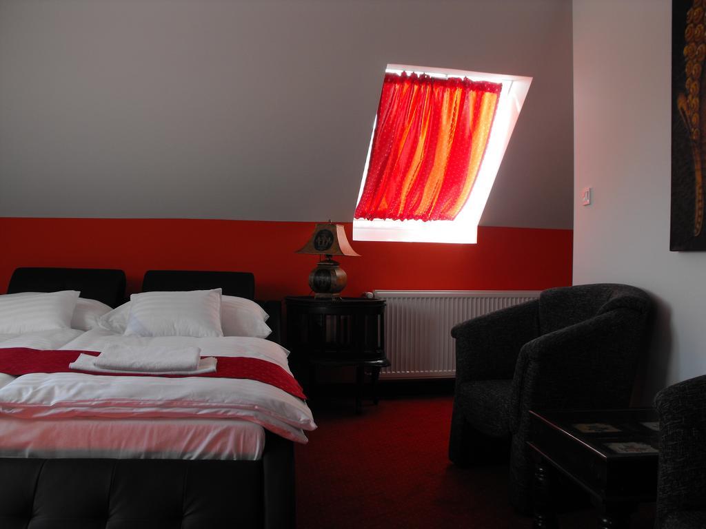 Centrum Panzio Szentendre Luaran gambar