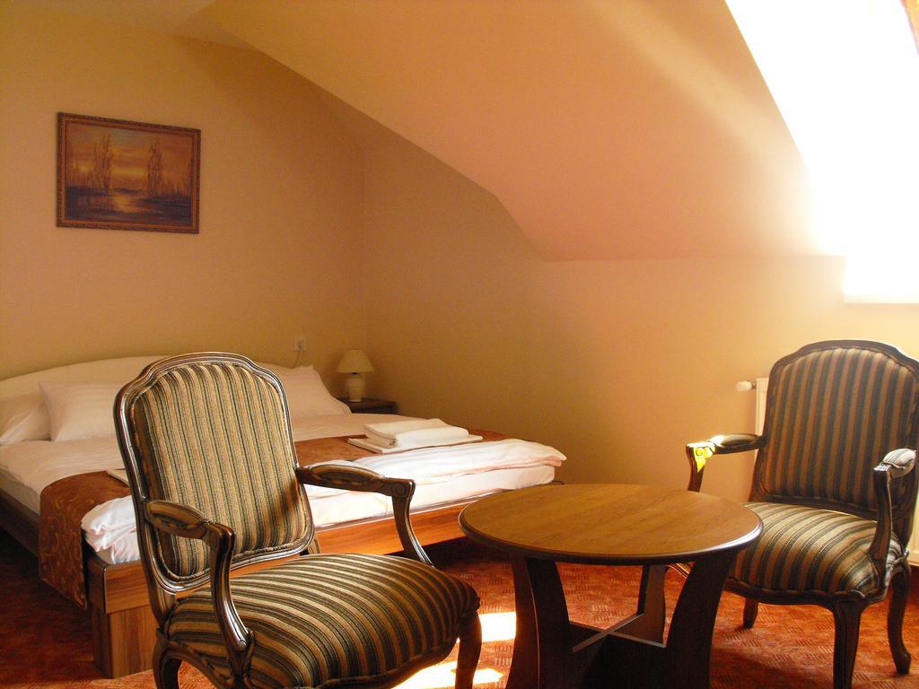 Centrum Panzio Szentendre Luaran gambar