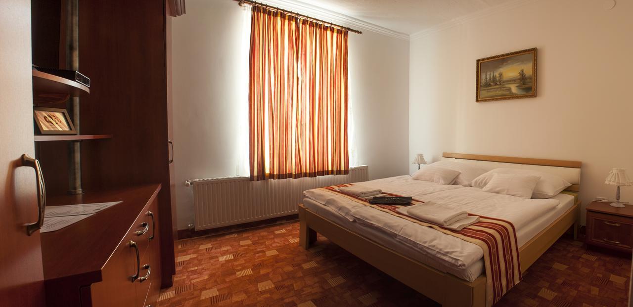 Centrum Panzio Szentendre Luaran gambar