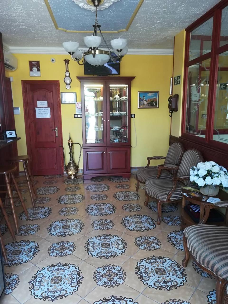 Centrum Panzio Szentendre Luaran gambar